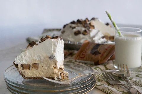 Goo Goo Peanut Butter Pie