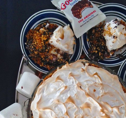 Gooey Goo Goo Brownie Pretzel Pie